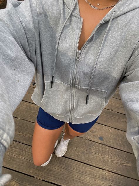 Walk Fit, Swim Training, Walking Exercise, Lazy Day Outfits, Workout Aesthetic, Dream Wardrobe, Fitness Inspo, Gym Outfit, Summer Girls