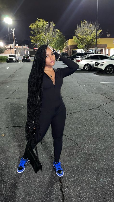 Braids Light Skin, Fashion Outfits Baddie, Dunk Outfits, Jumpsuit Outfit Casual, Ropa Kylie Jenner, Black Jumpsuit Outfit, Dunk Outfit, Dunks Outfit, Outfits Baddie