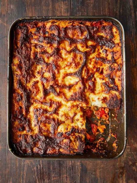 NishkamSWAT veggie lasagne | Jamie Oliver recipes Veggie Lasagne, Vegetarian Lasagne, Lasagne Recipes, Jamie Oliver Recipes, Homemade Pesto, Lasagna Recipe, Jamie Oliver, Veggie Recipes, Pasta Dishes