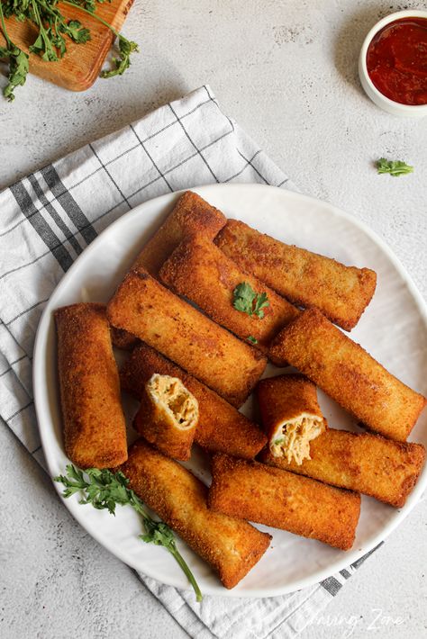 Chicken Bread Rolls Cheese Bread Rolls, Crispy Rolls, Chicken Bread, Bread Rolls Recipe, Soya Sauce, Fry Bread, Green Chutney, Bread Roll, Red Chili Powder