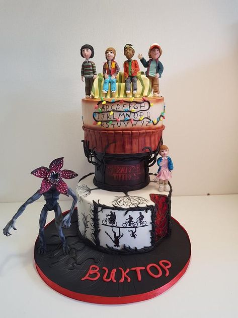 The stranger things cake. The figurine are made from modeling paste. Tv Birthday Cake, Stranger Things Cake Ideas, Stranger Things Birthday Cake, Stranger Things Cake, Stranger Things Birthday, Stranger Things Halloween Party, Stranger Things Halloween, Stranger Things Quote, Stranger Things Girl