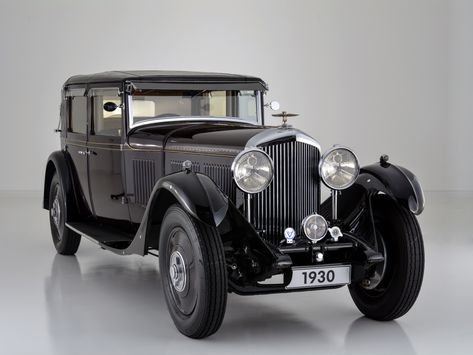 1930 Bentley 8 Litre Limousine Bentley Limousine, 1930 Bentley, Black Bentley, Bentley Blower, Bentley Models, Chevy Trucks Silverado, Benz Classic, Bentley Mulsanne, New Luxury Cars