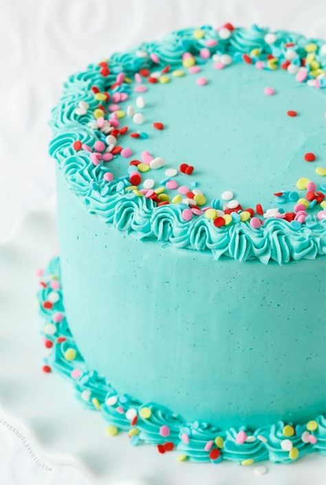 Pasteles día del niño sencillos Aqua Cake, Funfetti Cake, Sheet Cake, Pretty Cakes, Cake Inspiration, Cakes And More, Carrot Cake, Let Them Eat Cake, Party Cakes