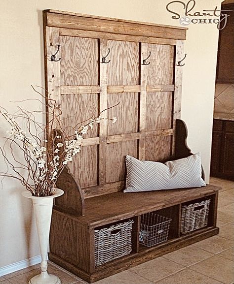 Diy Hall Tree Bench, Shoe Storage Bench Diy, Diy Hall Tree, Diy Entryway Storage, Hallway Benches, Storage Bench Diy, Diy Bank, Hall Tree Bench, Diy Entryway Bench