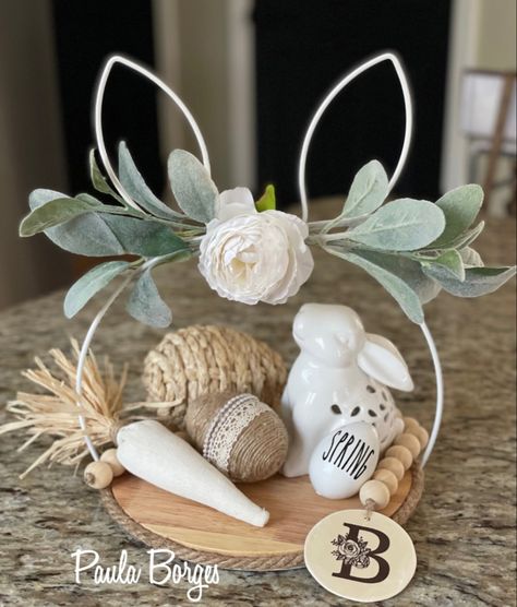 Table decor for Easter Easter Snack Ideas, Ester Decoration, Easter Farmhouse Decor, Easter Snack, Dessert Easter, Easter Decoration Ideas, Easter Theme Party, Amigurumi Easter, Easter Tree Ornaments