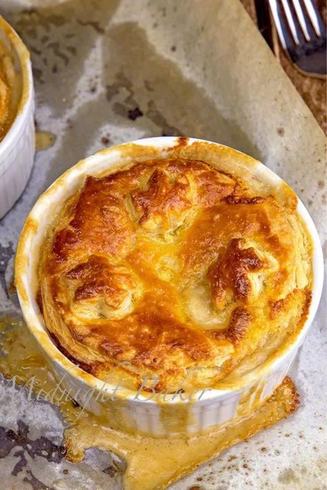 Alfredo Chicken Pot Pie is a hearty weeknight dinner recipe. Easy to bake in the oven. Best Chicken Pie Recipe, Recipe With Alfredo Sauce, Small Batch Dinner, Puff Pastry Chicken, Alfredo Chicken, Chicken Pie Recipe, Easy Chicken Pot Pie, Alfredo Sauce Recipe, Chicken Pie