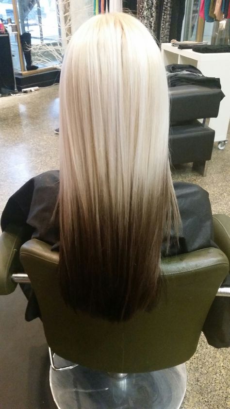 Opposite Ombre Hair, Reverse Ombre Hair Blonde, Two Tone Blonde Hair, Ghost Roots Hair, Blonde Hair Fade, Reverse Ombre Hair, Which Hair Colour, Gradient Hair, Light Blue Hair