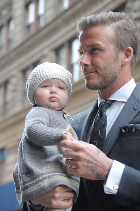 David Beckham and his daughter Harper David Beckham Daughter, Harper Beckham, Beckham Style, David And Victoria Beckham, Celebrity Babies, David Beckham, Future Life, Kids Pictures, Family Photoshoot