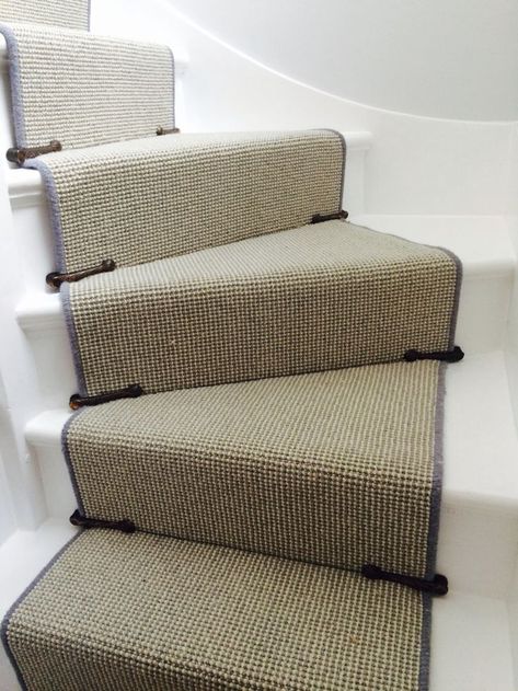 Stairs No Carpet, Grey Carpet Stairs, Stairs With Carpet Runner, Stairs Carpet Runner, Carpet Runner On Stairs, Stairs With Carpet, Runner On Stairs, Removing Carpet From Stairs, Stairs Runners