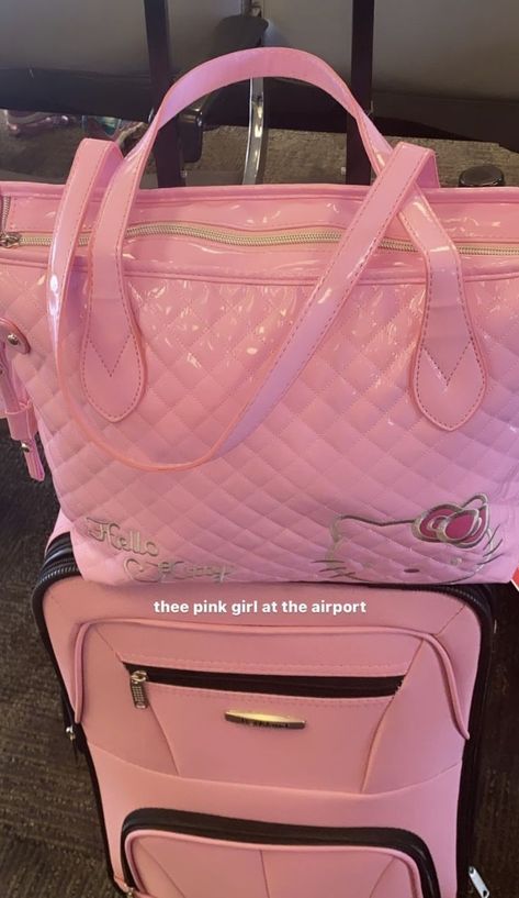 Hello Kitty Suitcase, Pink Bags, Pretty Pink Princess, Pink Lifestyle, Luxury Bags Collection, Pink Life, Pink Doll, Girly Bags, Pink Girly Things