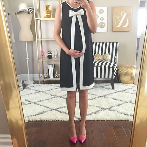 neck bow tie black and white maternity dress Baby Shower Outfit Ideas For Mom, Baby Shower Outfit For Mom, Baby Shower Outfit Ideas, White Maternity Dresses, Stylish Petite, Preggo Fashion, Dresses For Pregnant Women, Maternity Chic, Shower Outfits