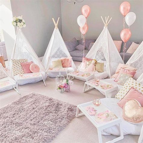 Lace Teepee For Kids Pidżama Party, Slumber Party Decorations, Adult Slumber Party, 12th Birthday Party Ideas, Sleepover Room, Sleepover Tents, Birthday Sleepover Ideas, Slumber Party Birthday, Kids Sleepover