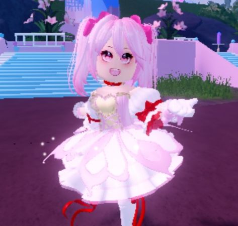 Madoka Magica Royale High, My Melody Royale High, Madoka Royale High, Royal High Cosplay Ideas, Royale High Cutecore, Cutecore Royale High Outfits, Cutecore Royale High, Roblox Royale High Outfits, Roblox Cosplay