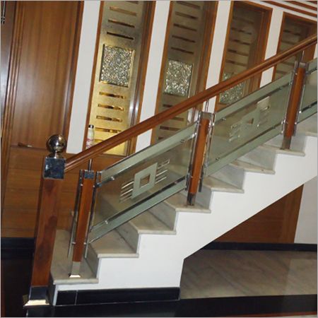 Modern Luxury Stairs, Stairs Railing Design, Staircase Glass Design, Reling Design, Wooden Staircase Railing, Glass Staircase Railing, Luxury Stairs, Stairs Railing, Steel Railing Design