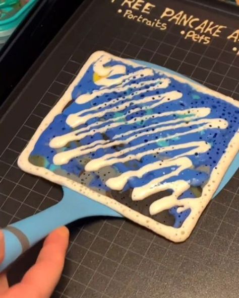 Pancake Art, Water Marbling, Water Printing, Fun World, Marble Art, Christmas Scenes, Beautiful Food, Daily Art, Custom Artwork