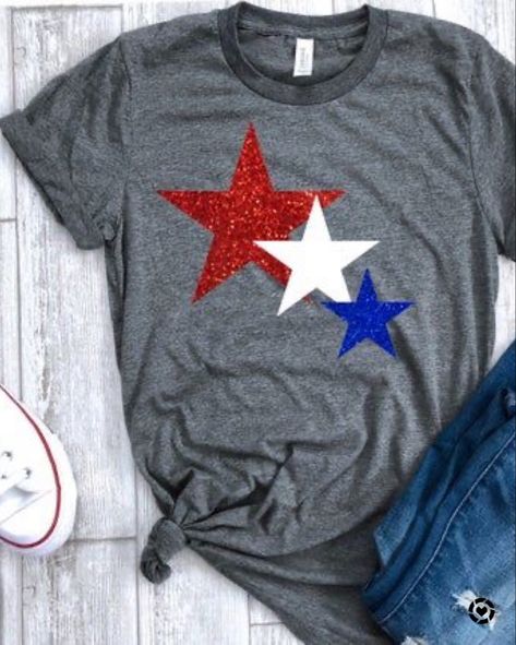 4th Of July Shirts Vinyl, Independance Day, Glitter Shirt, Star T Shirt, Fourth Of July Shirts, Cute Shirt Designs, 4th Of July Outfits, Vinyl Shirts, July Crafts