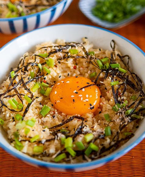 Tamago Kake Gohan Recipe, Egg Japanese Recipe, Japanese Egg Dishes, Asian Eggs Recipes, Japanese Egg Rice, Japanese Rice Recipe, Blasian Family, Egg On Rice, Tamago Kake Gohan