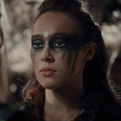 Alycia pics on Twitter: "Lexa kom Trikru… " Lexa Kom Trikru, The 100 Poster, Lexa The 100, Clarke And Lexa, Goodbye For Now, Funny Iphone Wallpaper, Alycia Debnam, Alycia Debnam Carey, We Meet Again