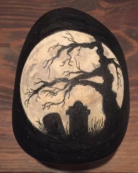 Rock Painting Halloween Ideas, Skeleton Rock Painting, Halloween Painted Rocks, Rockpainting Halloween, Witchy Painted Rocks, Scary Halloween Rock Painting Ideas, Haunted House Rock Painting, Halloween Pebble Painting, Scary Painted Rocks