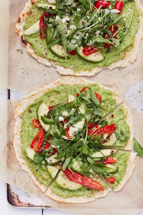 Drop the Acid! Why Eating Alkaline Food is Important - Eluxe Magazine Pizza Vegetarian, Vegetarian Pizza Recipe, Reflux Recipes, Resep Pizza, Low Acid Recipes, Alkaline Diet Recipes, Acid Reflux Recipes, Green Soup, Marinated Tofu