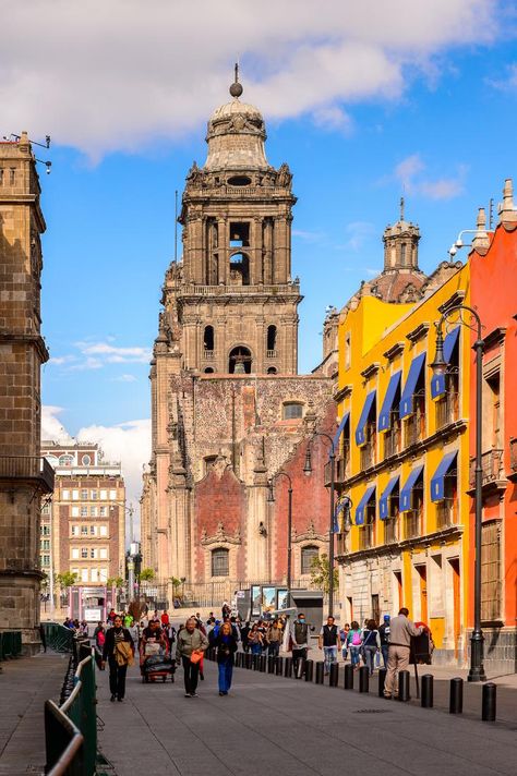 48 hours in... Mexico City, an insider guide to this good-time megalopolis Mexico City Outfit Street Style, Mexico City Street Style, Mexico City Style, Mexico City Vacation, Visiting Mexico City, Coach Bus, Mexico City Travel, Explore Mexico, Mexico Trip