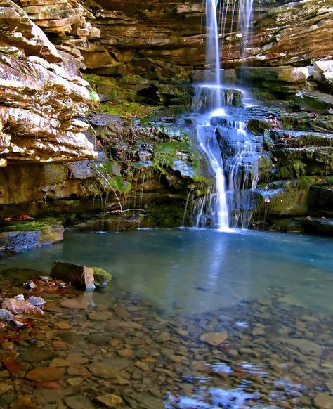 21 Most Beautiful Places to Visit in Arkansas - Page 15 of 18 - The Crazy Tourist Arkansas Hotsprings, Paris Arkansas, Places To Visit In Arkansas, Northern Arkansas, Arkansas Waterfalls, Arkansas Road Trip, Arkansas Vacations, Arkansas Travel, Places In Usa