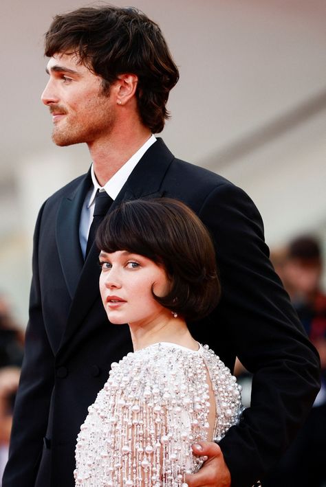 Jacob Elordi Height Difference, Jacob Elordi Cailee Spaeny, Jacob Elordi Gq 2023, Jacob Elordi Premiere, Jacob Elordi Saltburn Premiere, Cailee Spaeny, Jacob Elordi, Kpop Couples, Runway Fashion Couture