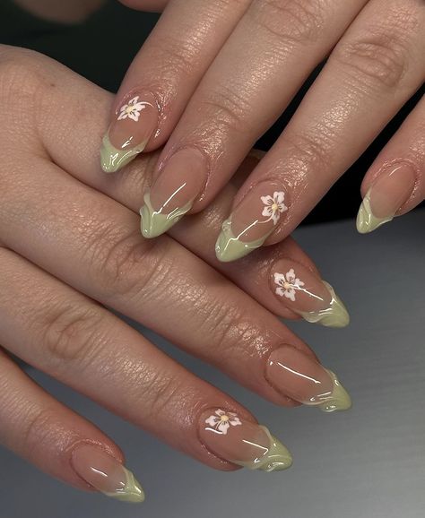 Nail Design Gold, Mint Green Nails, Green Nail Designs, Purple Nail, Summery Nails, Almond Nails Designs, Almond Nail, Blue Nail, Nail Swag