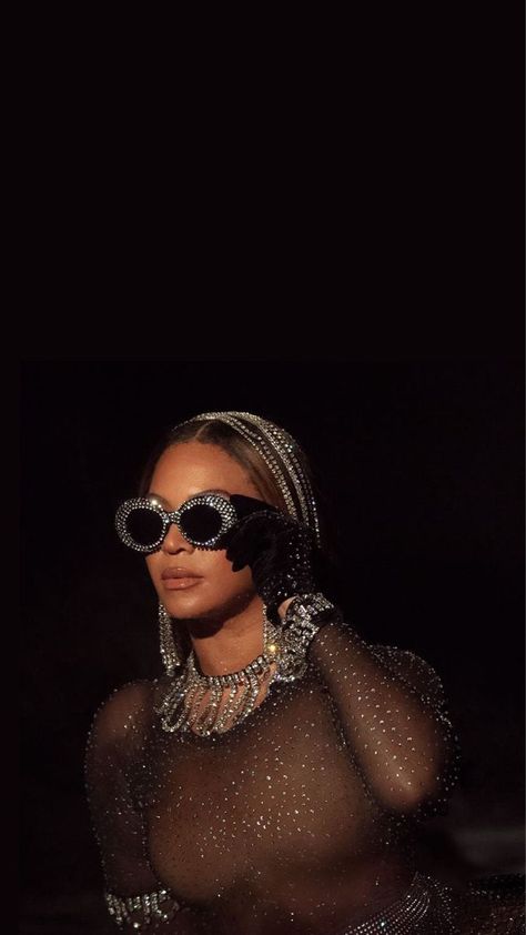 Beyonce Background, Black Is King, Beyoncé Wallpaper, Beyonce Flawless, Beyonce Pictures, Queen Bee Beyonce, Beyonce Knowles Carter, Beyonce Style, Beyoncé Giselle Knowles-carter