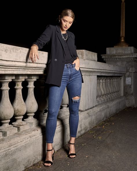 Outfits para salir de noche. Colección Otoño Invierno 2021 #jeans #denim #OuftisConJeans Cena Outfit Noche Casual, Casual Oufits, Look Jean, Outfit Primavera, Elegante Casual, Dress Shoes Womens, Blazer Outfits, Denim Outfit, Outfits Casuales