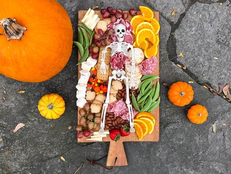 Party Food Ideas Appetizers, Halloween Party Food Ideas Appetizers, Skeleton Charcuterie Board, Halloween Meatballs, Skeleton Charcuterie, Halloween Mummy Hot Dogs, Easy Halloween Food Appetizers, Food Ideas Appetizers, Halloween Party Mix