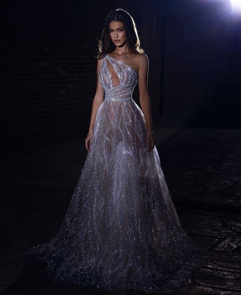 Farewell Dresses, Illusion Wedding Dress, Classy Prom Dresses, Stunning Prom Dresses, Prom Dresses Sleeveless, Prom Dress Inspiration, Formal Dresses Gowns, Pretty Prom Dresses, Prom Formal