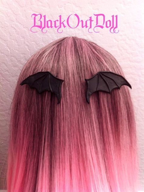 BLACK BAT WING HAIR CLIP NOW AVAILABLE ON ETSY EBAY AND STORENVY BY BLACKOUTDOLL XOXO Medieval Fairy, Magical Hair, Black Hair Accessories, Goth Kawaii, Black Pastel, Estilo Harajuku, Black Hair Clips, Goth Accessories, Accessories Pink