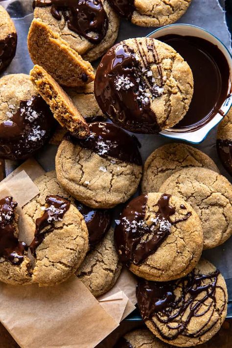 Chocolate Chex, Half Baked Harvest Recipes, Easy Peanut Butter Cookies, Chewy Peanut Butter Cookies, Desserts Vegan, Harvest Recipes, Butter Cookies Recipe, Half Baked, Peanut Butter Cookie Recipe