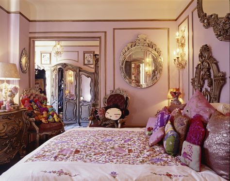 Gold Bedroom, Bedroom Pillows, Anna Sui, House Room, Pink Walls, Eclectic Home, Bedroom Inspo, House Inspo, Bedroom Inspirations