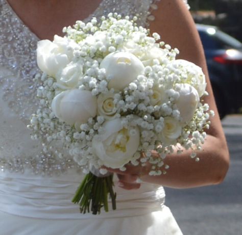 Peony, rose and gypsophila bouquet www.tortraitsfloraldesign.com Gypsophila Wedding Bouquet, Garden Rose Bouquet Wedding, Garden Roses Wedding, Garden Rose Bouquet, Gypsophila Bouquet, Gypsophila Wedding, Flowers Eucalyptus, Wedding Flowers Peonies, Peony Bouquet Wedding