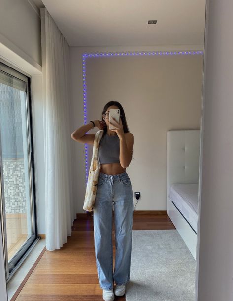 Hot Weather Jeans Outfit, Hot Weather Pants Outfit, Simple Outfits Hot Weather, Simple Ootd Philippines, Philippine Outfits, Philippines Outfits, Philippines Outfit, Minimalist Fashion Summer, Simple Ootd