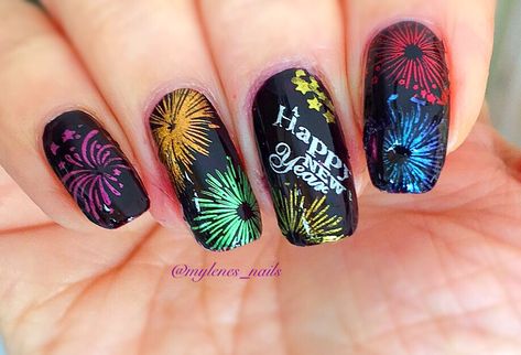 Colorful New Years Nails, Diwali Nails Art, Diwali Nail Art Designs, Silvester Nails New Years, Fire Work Nails, Happy New Year Nails Designs, Fireworks Nails Design, Nails Happy New Year, Silvester Nails