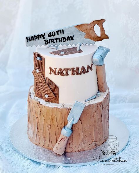 Carpenter Birthday Cake 🥰🥰 Thank you for always trusting us 🙏🏼🙏🏼 #birthdaycakes #cupcakes #buttercreamcakes #fondantcakes #customcakes #handmadetopper #cakedecor #cakedesign #sydneycake #sydneycakes #vaanskitchen #spongecake #capentercake #carpenterbirthdaycake Carpenter Birthday Cake, Woodworking Cake Ideas, Teen Cakes, April 22, Sponge Cake, Buttercream Cake, Fondant Cakes, Custom Cakes, Birthday Cakes