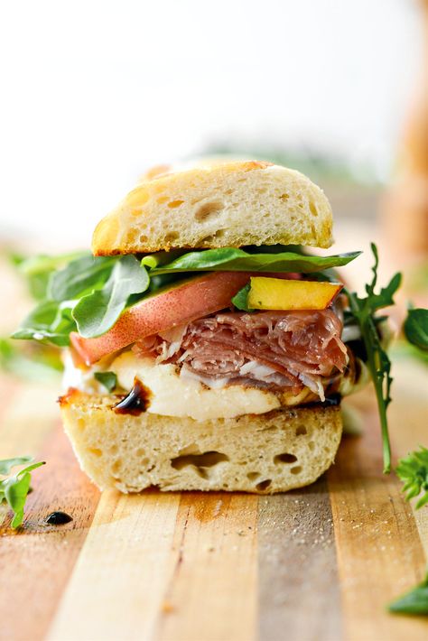 Peach Prosciutto and Burrata Sandwich - Simply Scratch Peach Sandwich Recipes, Summer Panini Recipes, Cottage Weekend Food, Prosciutto Sandwiches, Buratta Recipe, Peach Sandwich, Burrata Sandwich, Peach Prosciutto, Prosciutto Sandwich