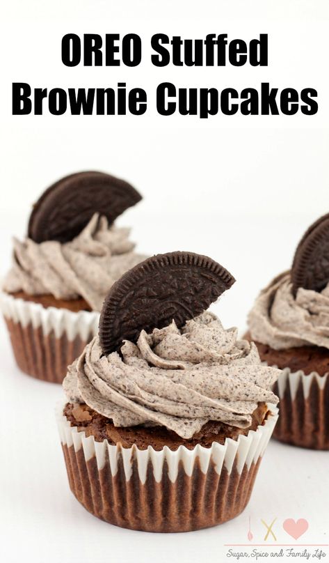 Oreo Stuffed Brownie Cupcakes are a delicious Oreo dessert. Each chocolate brownie cupcake is stuffed with an Oreo and topped with Oreo frosting. - Oreo Stuffed Brownie Cupcakes Recipe from Sugar, Spice and Family Life #recipe #oreo #stuffed #brownies #cupcakes #frosting #desserts Brownies Frosting, Frosting Desserts, Stuffed Cupcakes, Cookies And Cream Frosting, Cookie And Cream Cupcakes, Oreo Frosting, Chocolate Cupcakes Moist, Dessert Oreo, Delicious Cupcakes