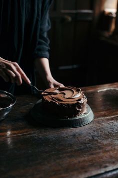 Untitled Guys Baking Aesthetic, Guy Baking Aesthetic, Man Baking Aesthetic, Baker Aesthetic Boy, Baking At Night Aesthetic, Bakers Aesthetic, Pastry Chef Aesthetic, Man Baking, Baker Aesthetic