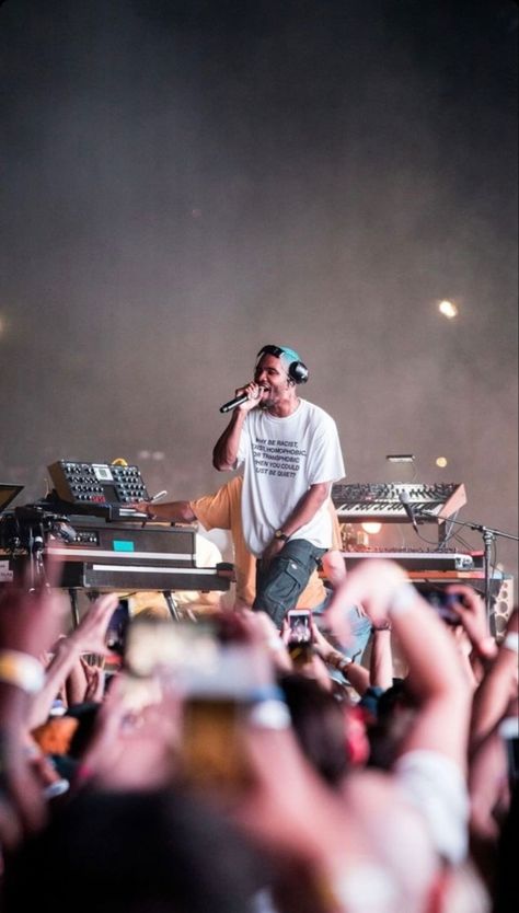 Frank Ocean Concert, Frank Ocean Wallpaper, Concert Aesthetic, Dream Concert, Celebrity List, Blink 182, Frank Ocean, Post Malone, Tyler The Creator