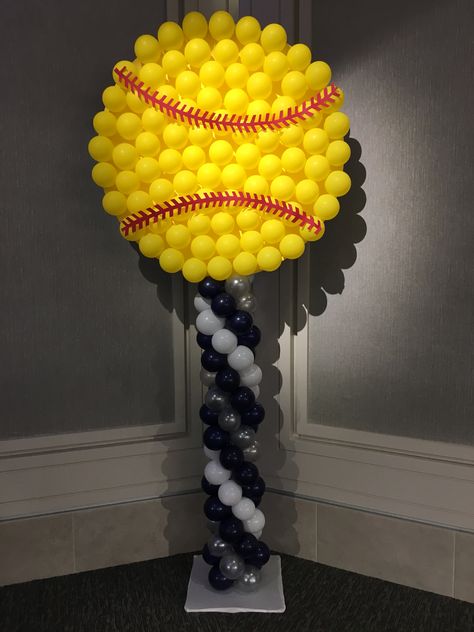 Softball Backdrop Ideas, Softball Balloon Garland, Softball Party Decorations Diy, Softball Floats Parade Ideas, Softball Balloon Arch, Softball Balloons, Softball Centerpieces Table Decorations, Softball Banquet Ideas Table Decorations, Softball Backdrop