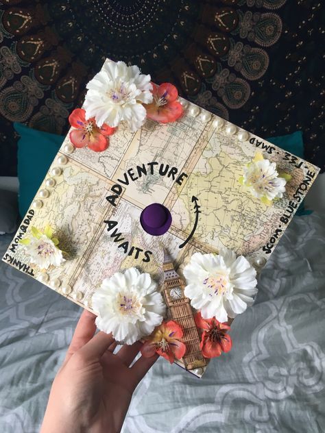 Travel graduation cap - London Travel Graduation Cap, Graduation Cap Designs College, Creative Graduation Caps, College Grad Cap Ideas, Grad Cap Decorated, Graduation Cap Decoration Diy, Cap Graduation, High School Graduation Cap, College Graduation Cap Decoration