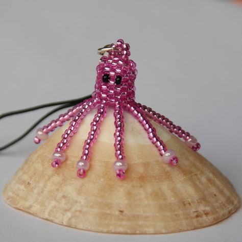 Pink Beaded Octopus Phone Charm by Professor-Who on DeviantArt Beaded Octopus, Mermaid Garden, Beaded Critters, Bead Animals, Octopus Jewelry, Beads Tutorial, Pet Spider, Beaded Jewelry Bracelets, Beaded Spiders