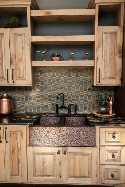 Rustic Kitchen Backsplash, Hickory Kitchen Cabinets, Hickory Kitchen, Hickory Cabinets, Ranch Kitchen, Rustic Kitchen Cabinets, Rustic Kitchen Design, Cabin Kitchens, Farmhouse Kitchen Design