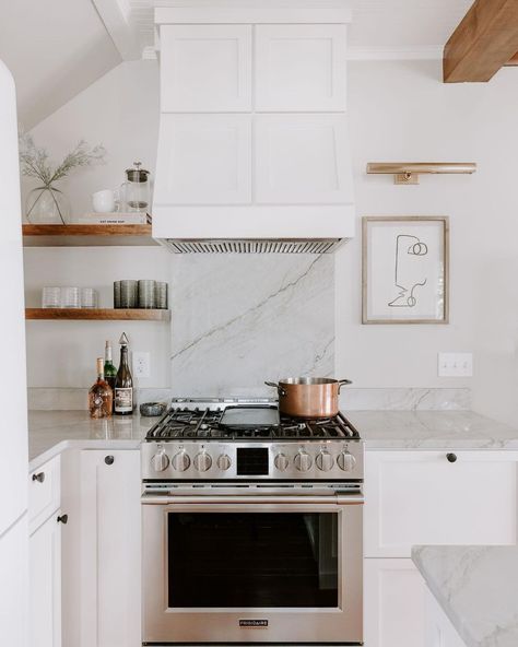 Quartzite Countertops And Backsplash, White Quartzite Kitchen, Small White Kitchen, Modern Kitchen Pantry, Glass Upper Cabinets, Quartzite Kitchen, White Ikea Kitchen, Countertops And Backsplash, White Kitchen Rustic