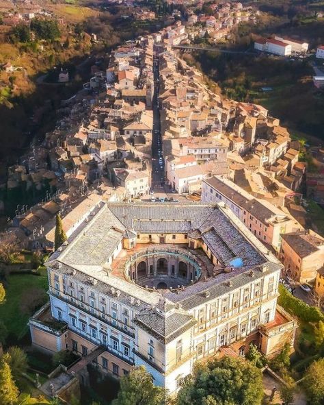 Palazzo Farnese, Straight Road, Ancient Village, The Villages, Magical Places, 16th Century, The Village, Paris Skyline, Places To See