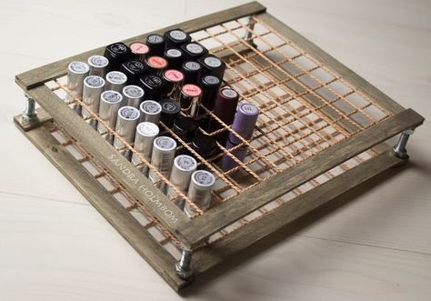 Tutorial – DIY Lipstick holder | Sandra Holmbom | Bloglovin’ Diy Lipstick Holder, Diy Makeup Desk, Diy Container, Rangement Makeup, Lipstick Organizer, Diy Lipstick, Makeup Organization Diy, End Of, Diy Display